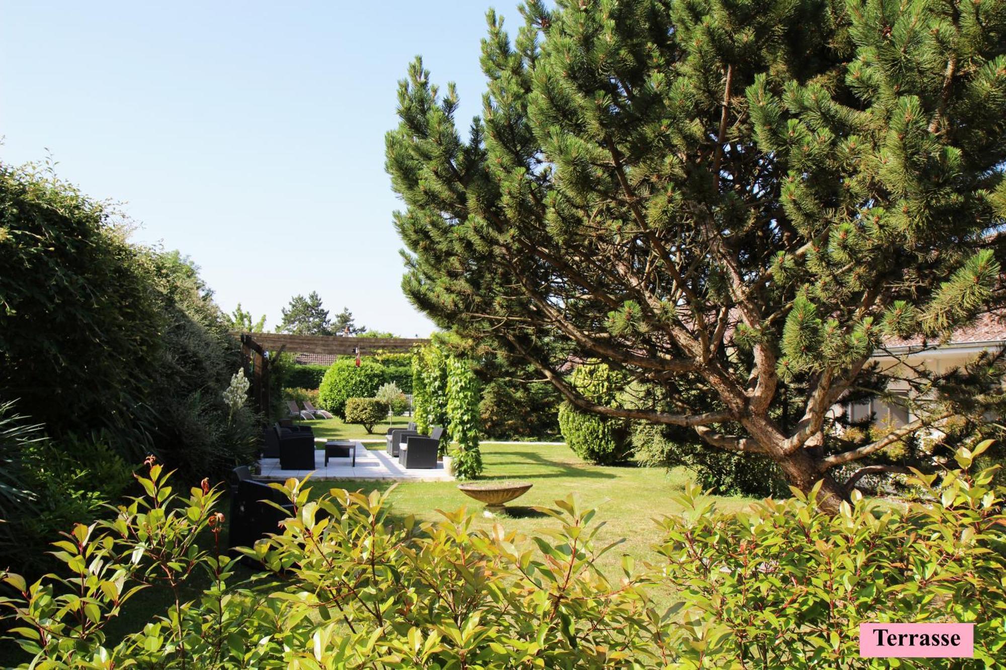 Hotel Le Clos Badan Nuits-Saint-Georges Exterior foto