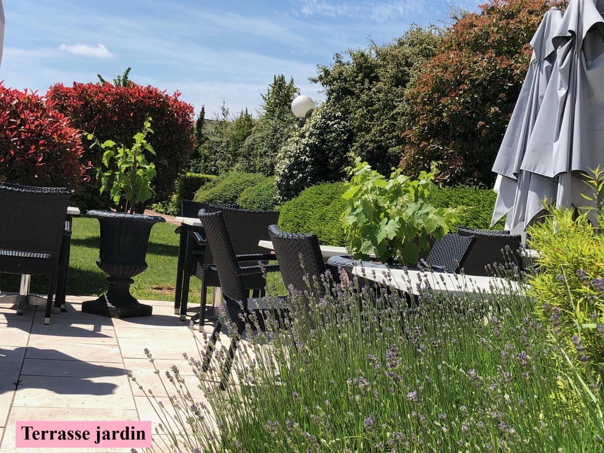 Hotel Le Clos Badan Nuits-Saint-Georges Exterior foto